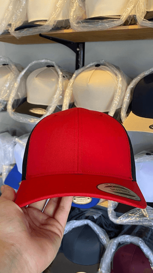 Flexfit Yupoong 6606 - Rojo/Negro