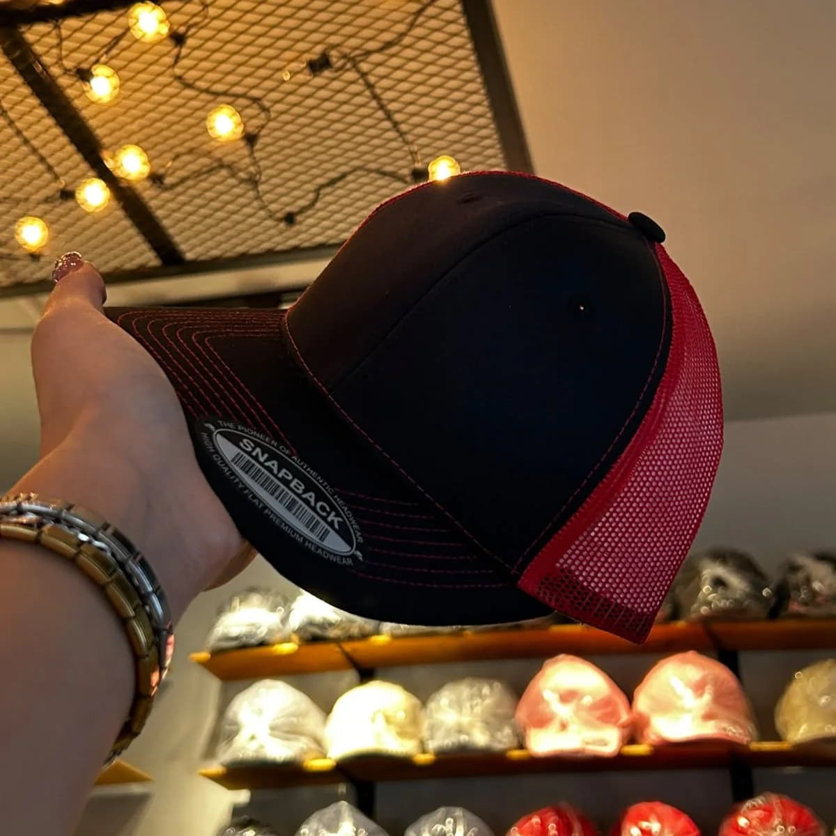 Waycaps TC - BLACK/RED MALLA