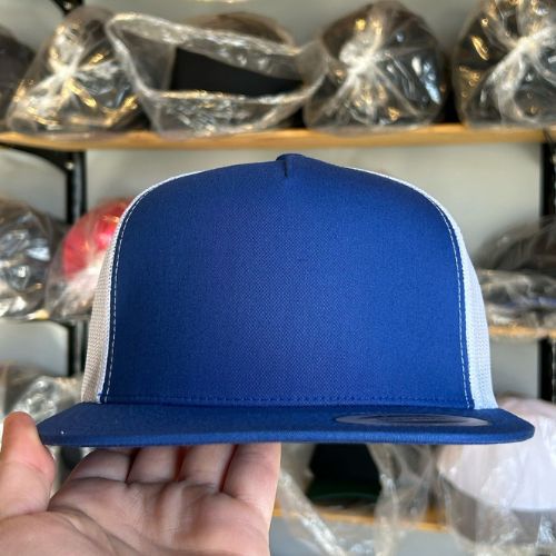 Yupoong 6006 Royal / White