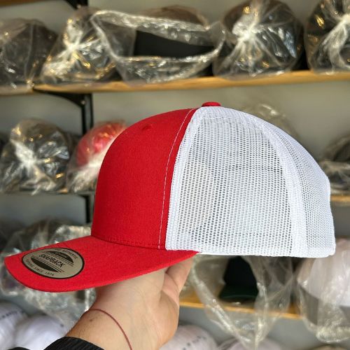 Yupoong 6606 Red / White